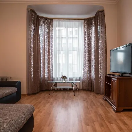 Lacplesa Апартаменти *